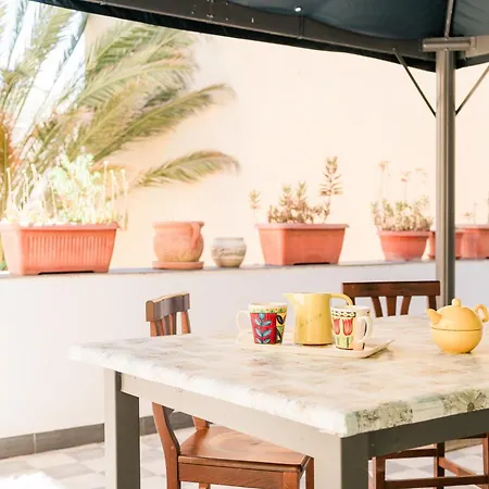 Con Terrazza شقة *